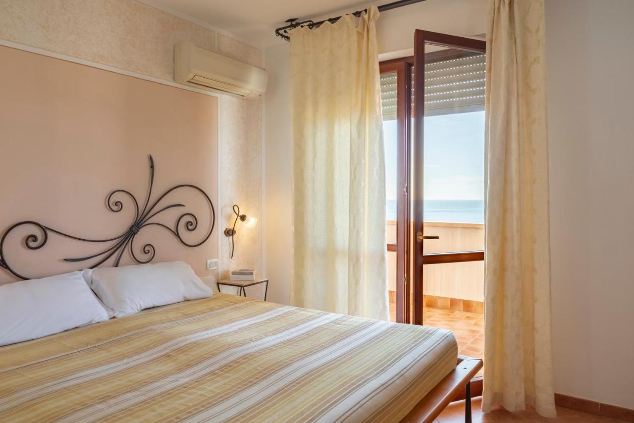 Lola Piccolo Hotel E Appartamenti Марина ди Гросето Екстериор снимка