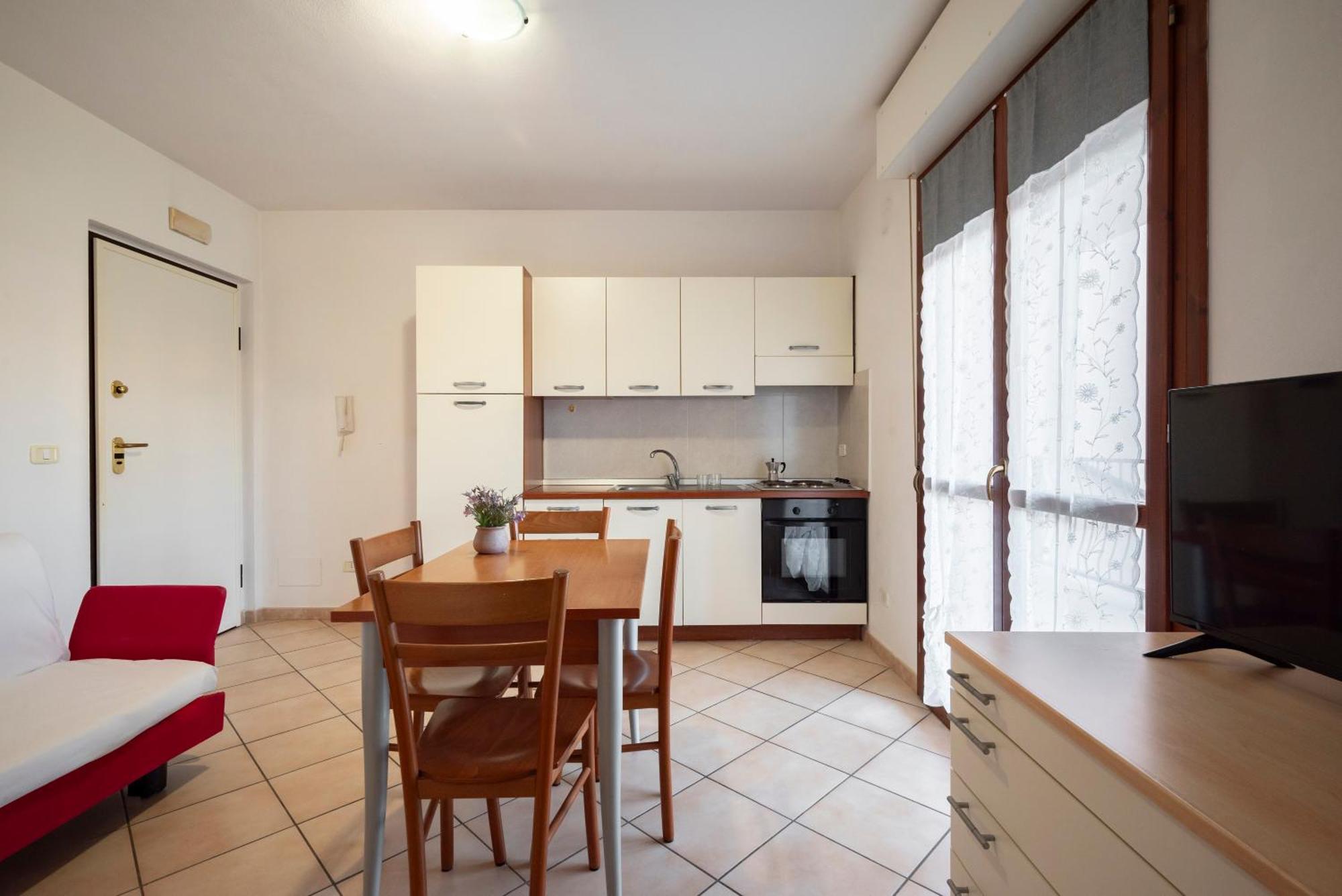Lola Piccolo Hotel E Appartamenti Марина ди Гросето Екстериор снимка