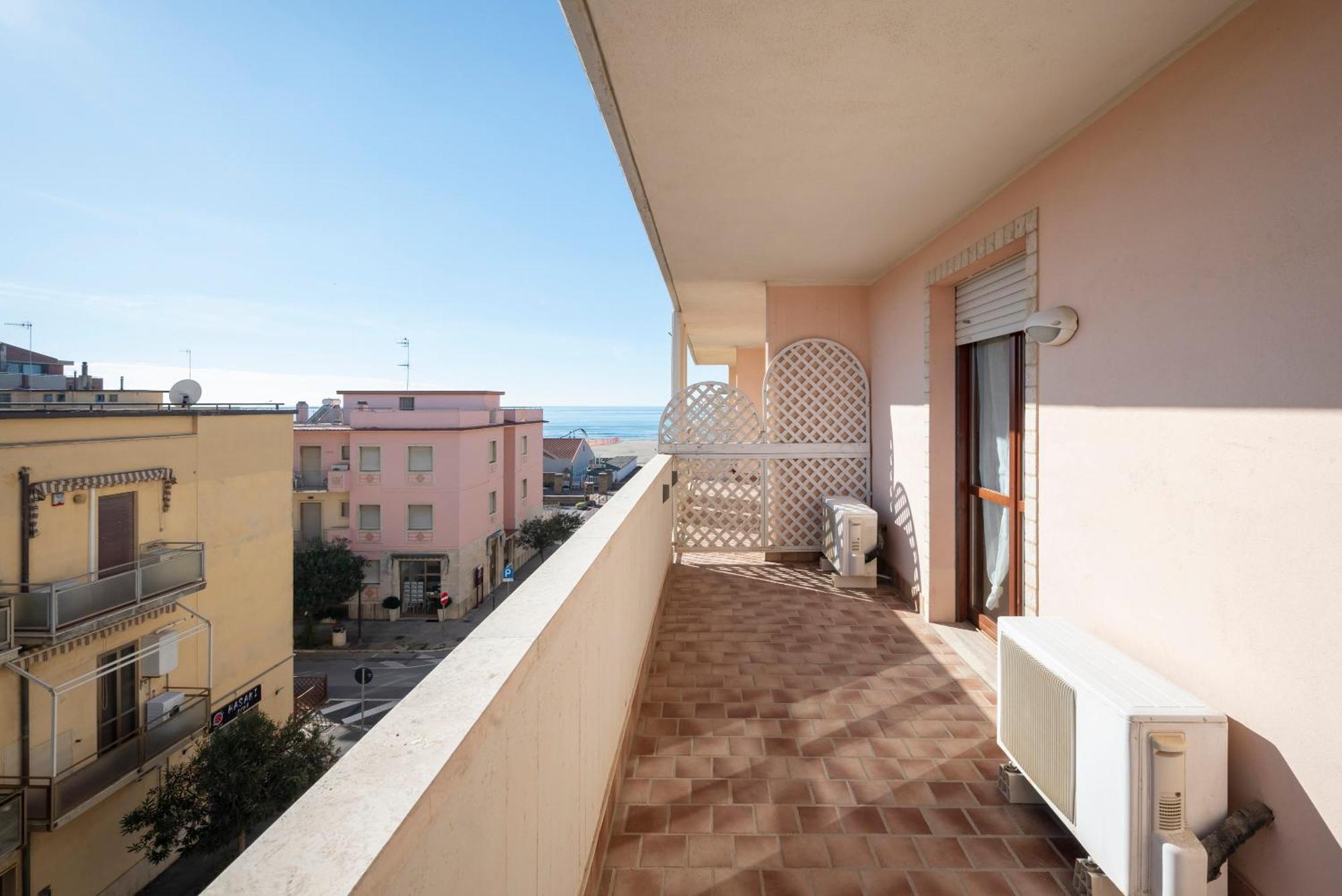Lola Piccolo Hotel E Appartamenti Марина ди Гросето Екстериор снимка