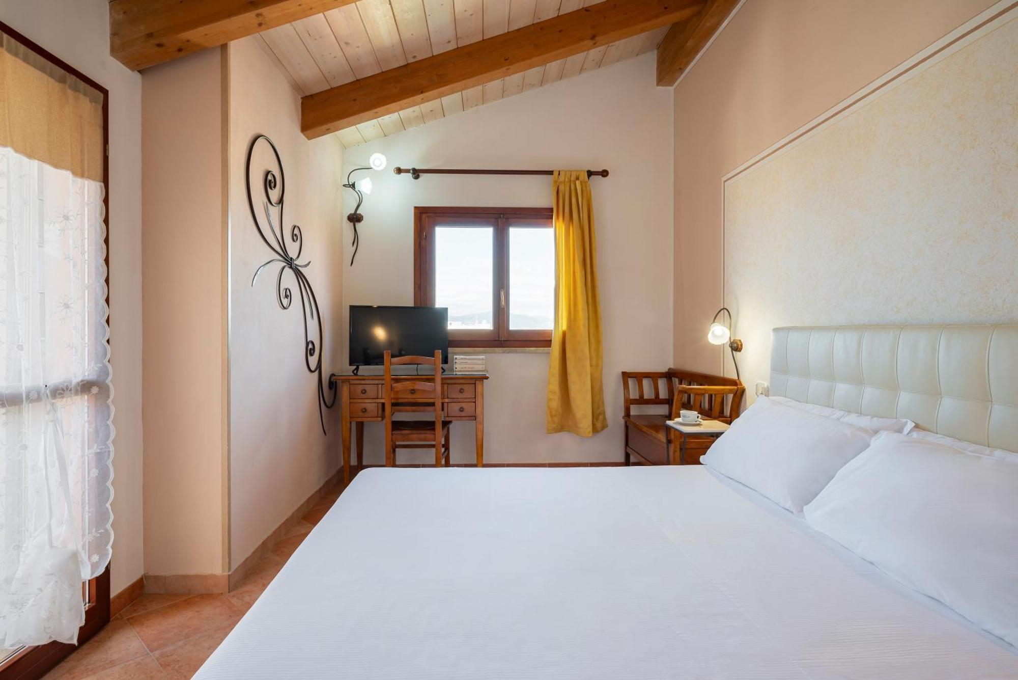 Lola Piccolo Hotel E Appartamenti Марина ди Гросето Екстериор снимка