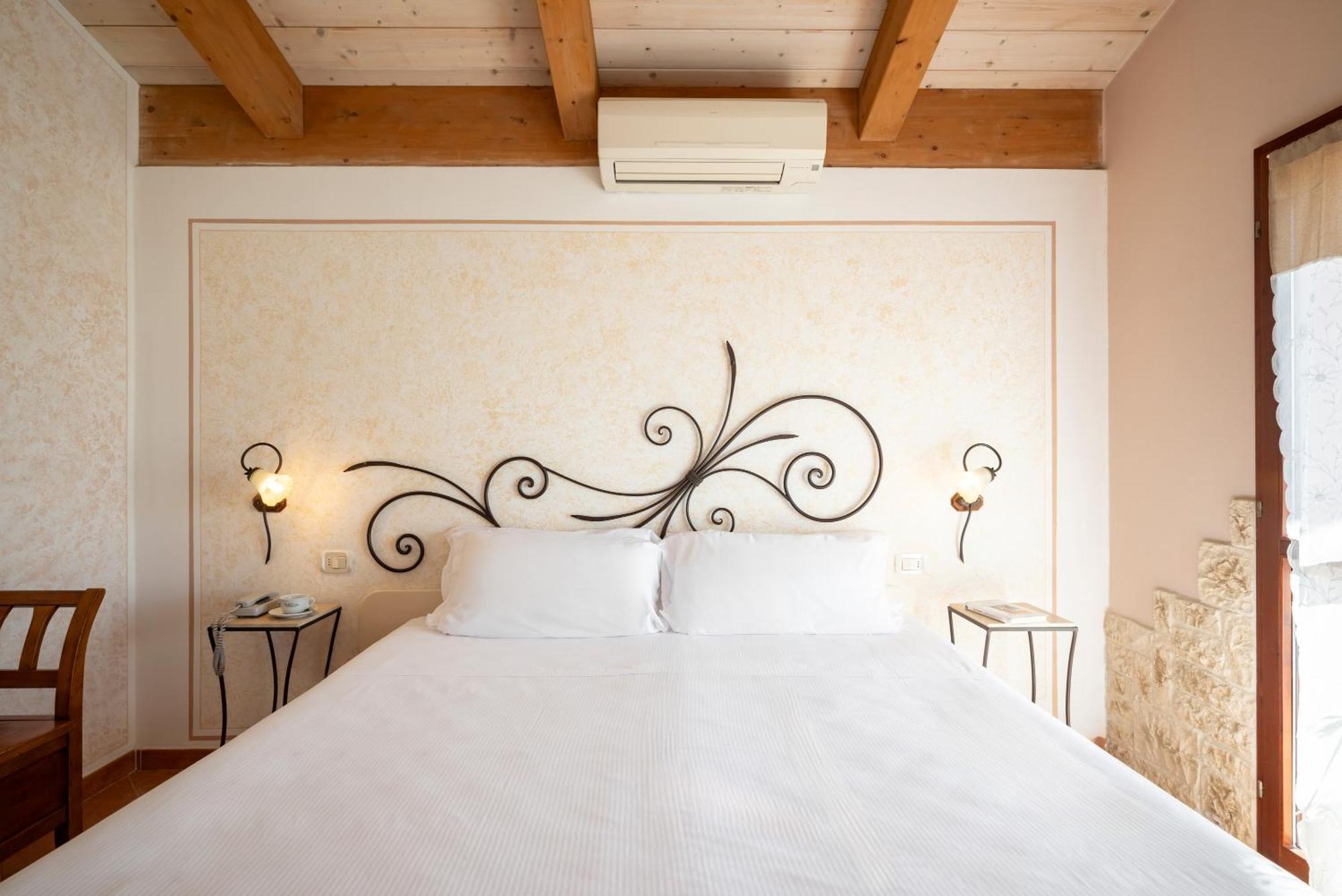 Lola Piccolo Hotel E Appartamenti Марина ди Гросето Екстериор снимка