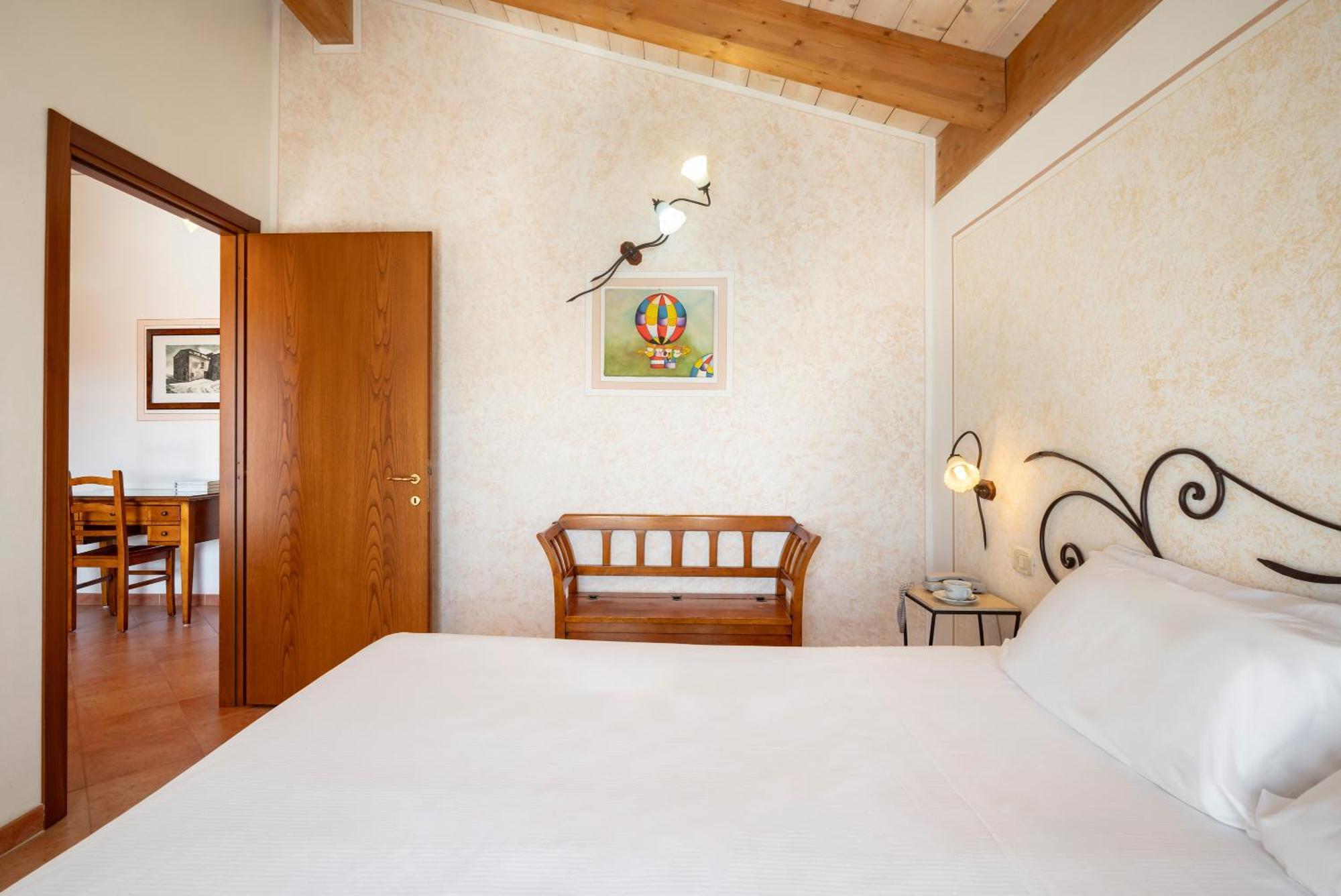 Lola Piccolo Hotel E Appartamenti Марина ди Гросето Екстериор снимка